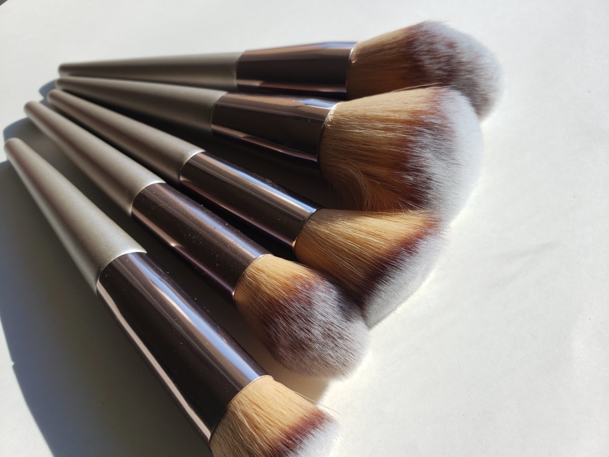 Champagne Makeup Brushes Set - Natural-Budgeting-Beauty-